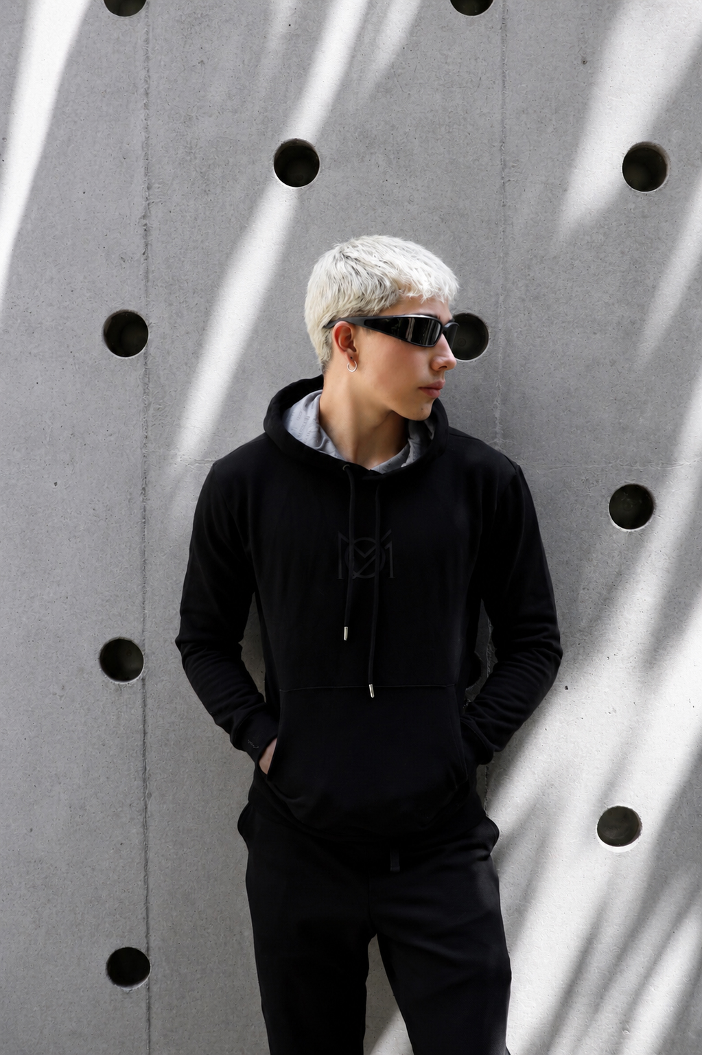 HOODIE BLACK. Colección: Fragmento 1 - Imagen 8